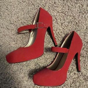 Women’s red heels
